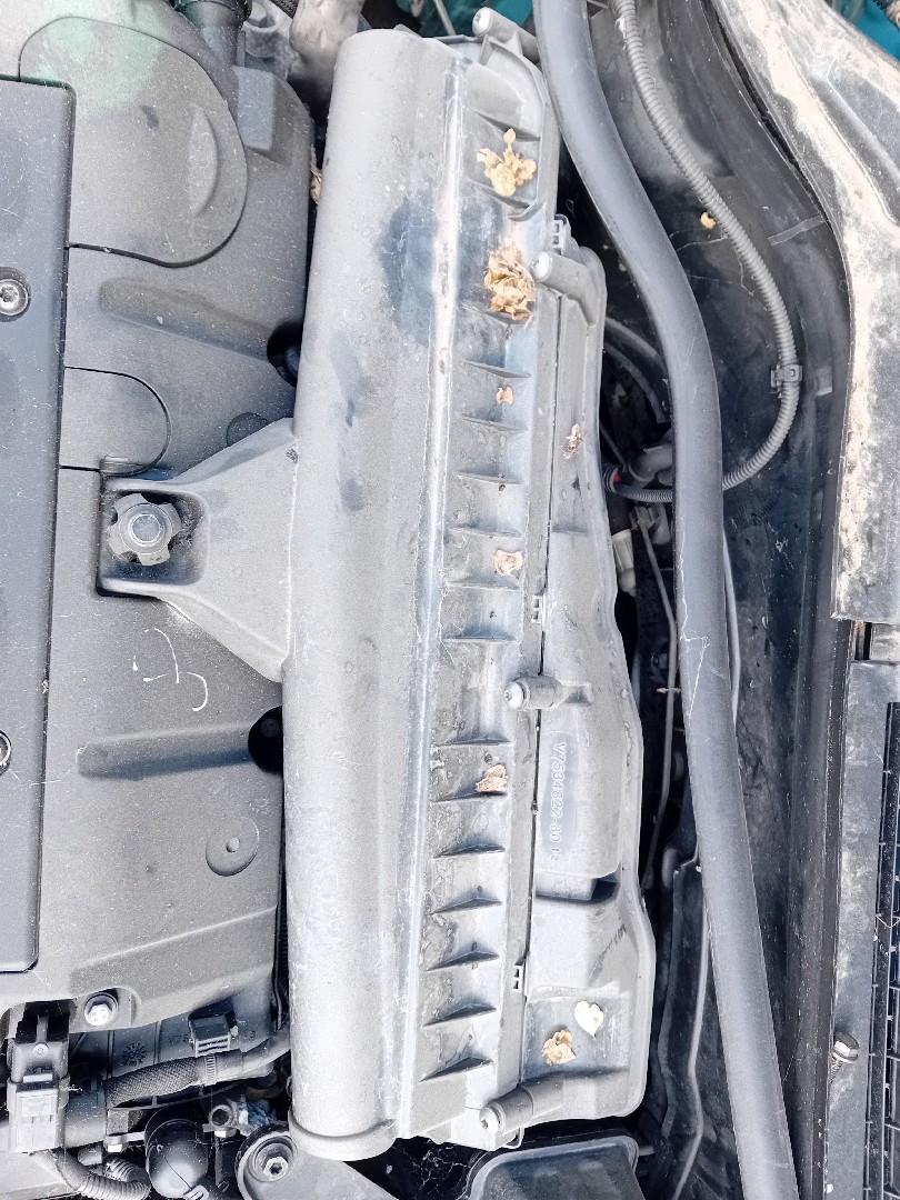 Air filter box