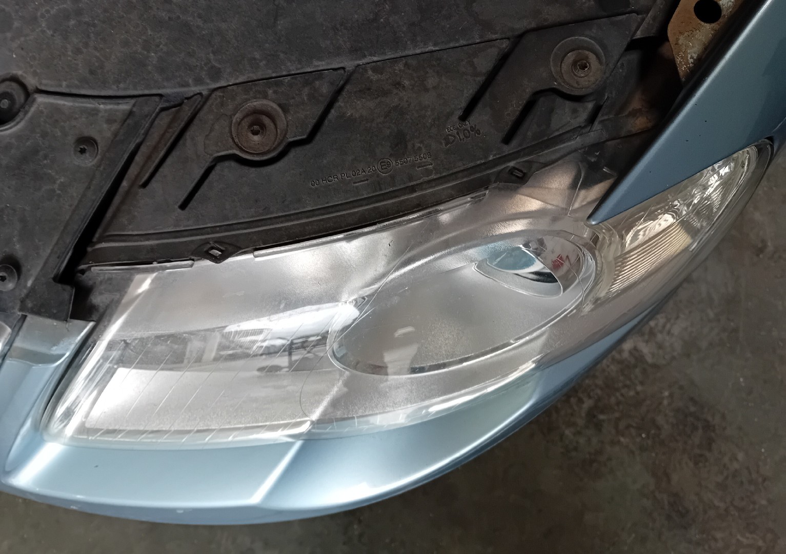 Left Headlight VOLKSWAGEN Passat (3C2) Imagem-1