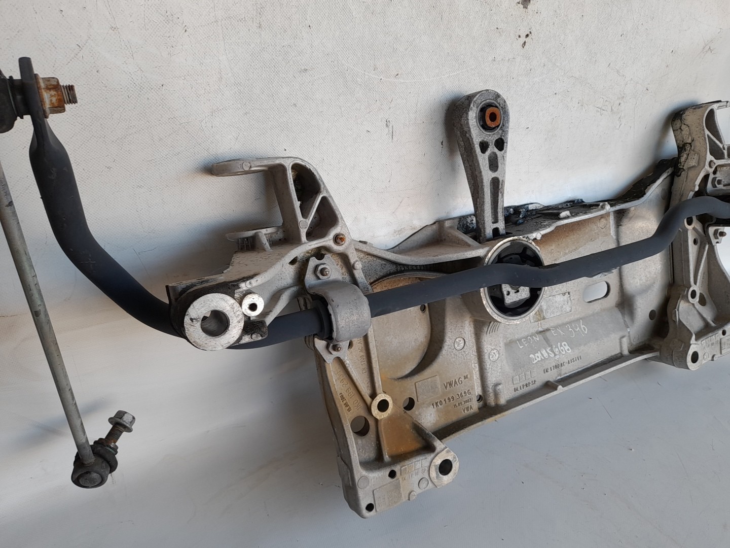 Subchasis delantero SEAT Leon (1P1) Imagem-1