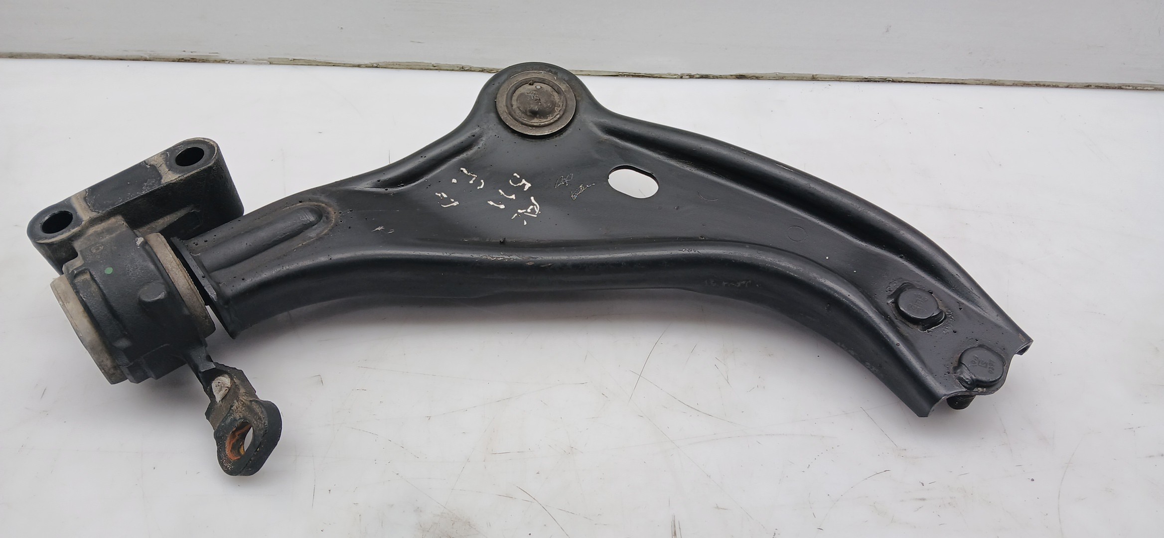 Right front suspension arm