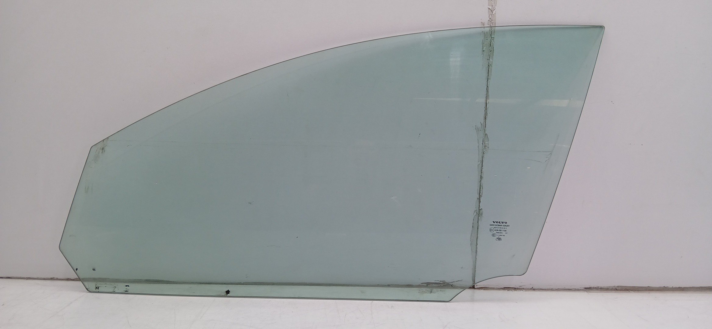 Left front door glass
