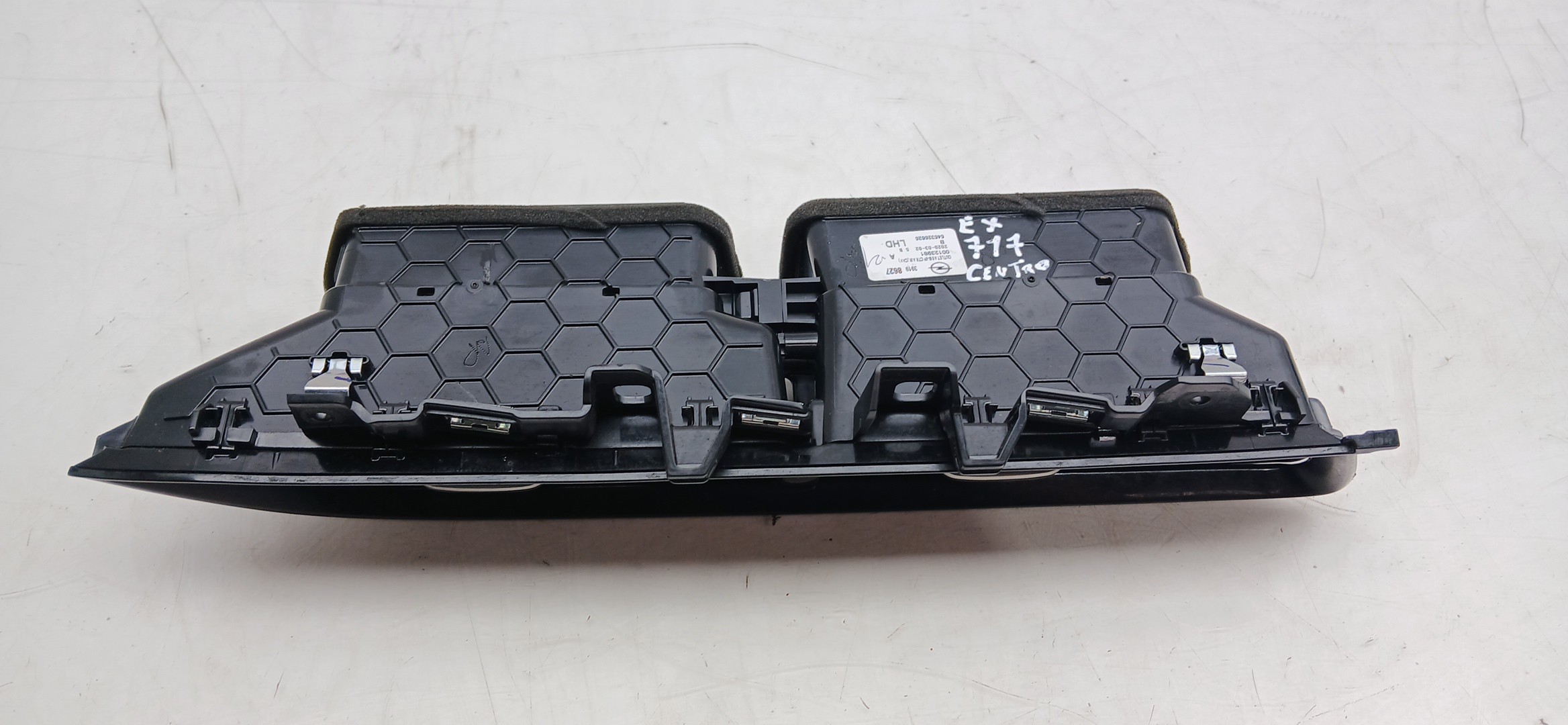 Diffuser / air vent OPEL Corsa F Imagem-1