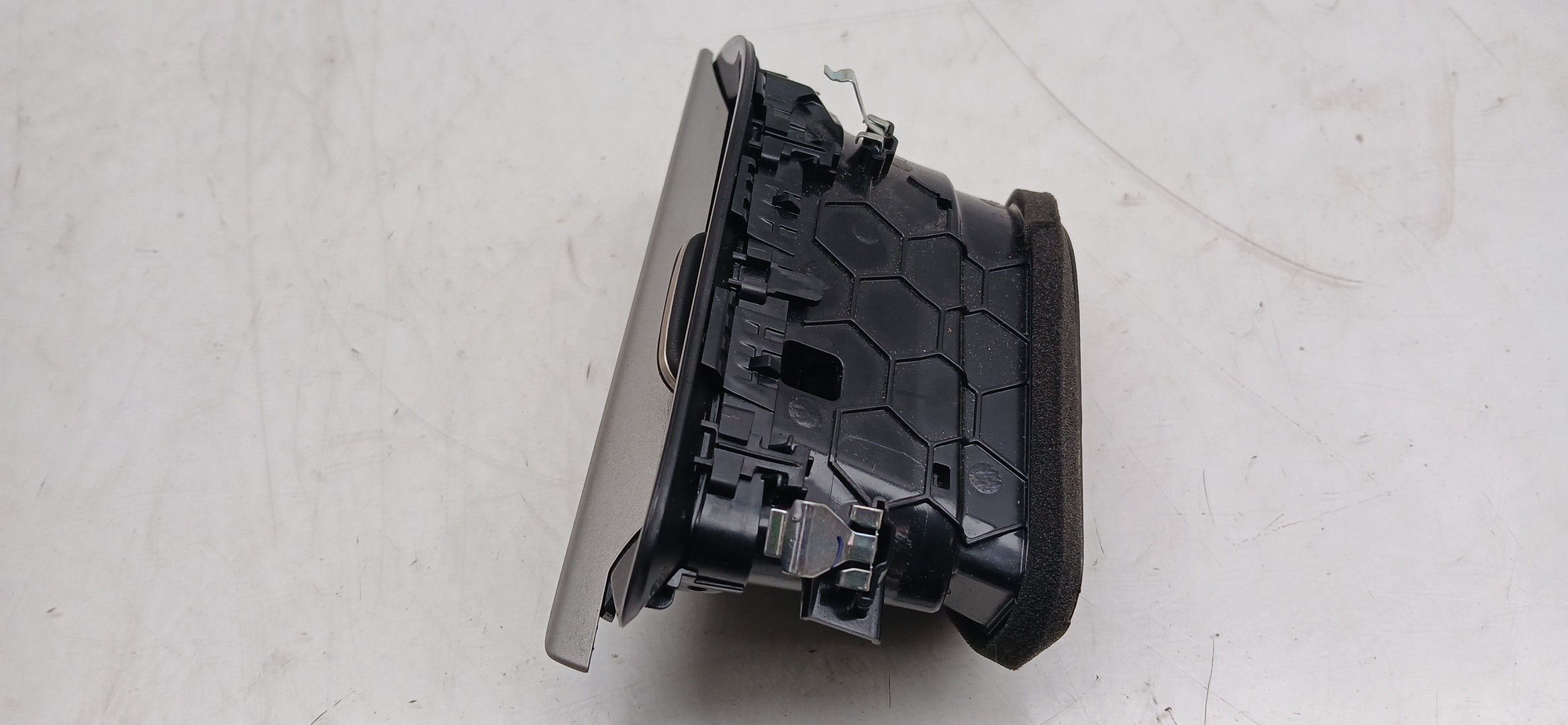 Difusor / salida de aire OPEL Corsa F Imagem-1
