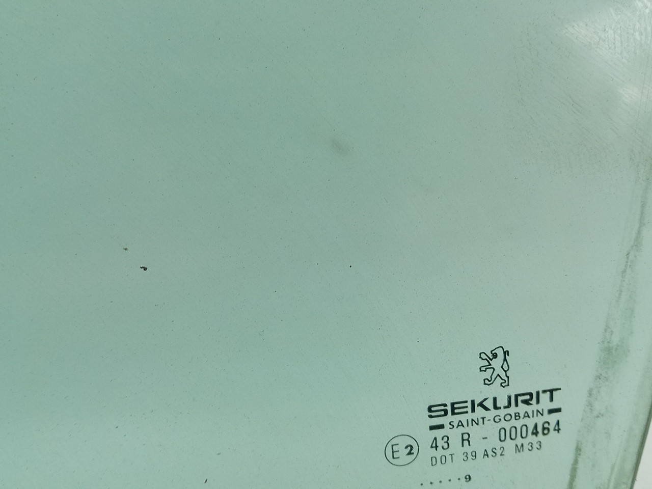 Left front door glass PEUGEOT 206 (2A/C) Imagem-1