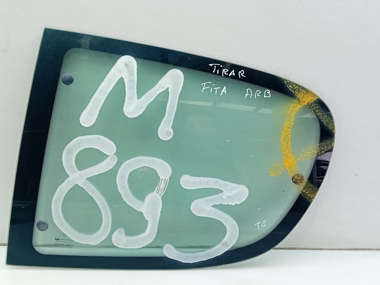 Left rear quarter glass