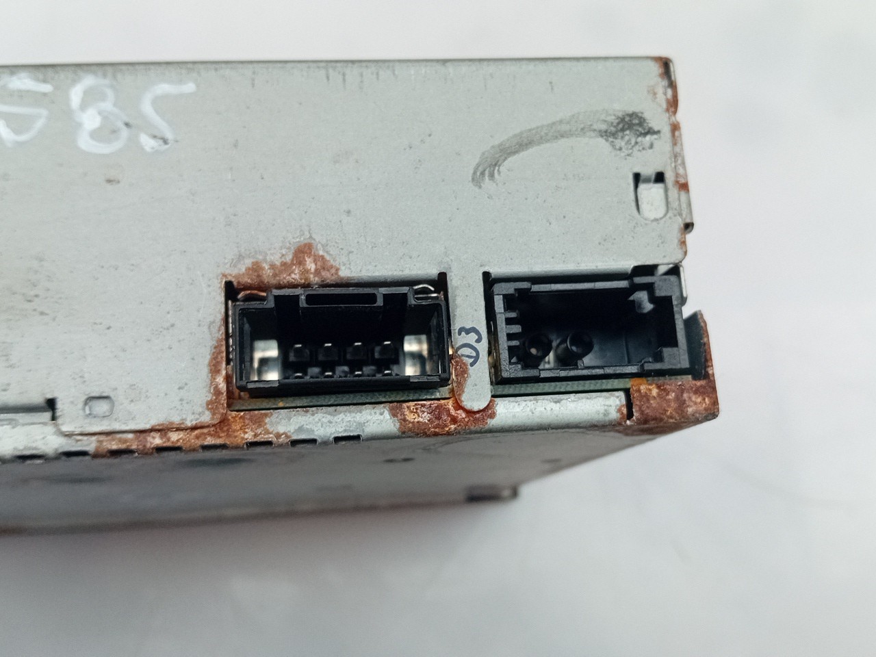 CD reader / box MERCEDES-BENZ CLS (C219) Imagem-2