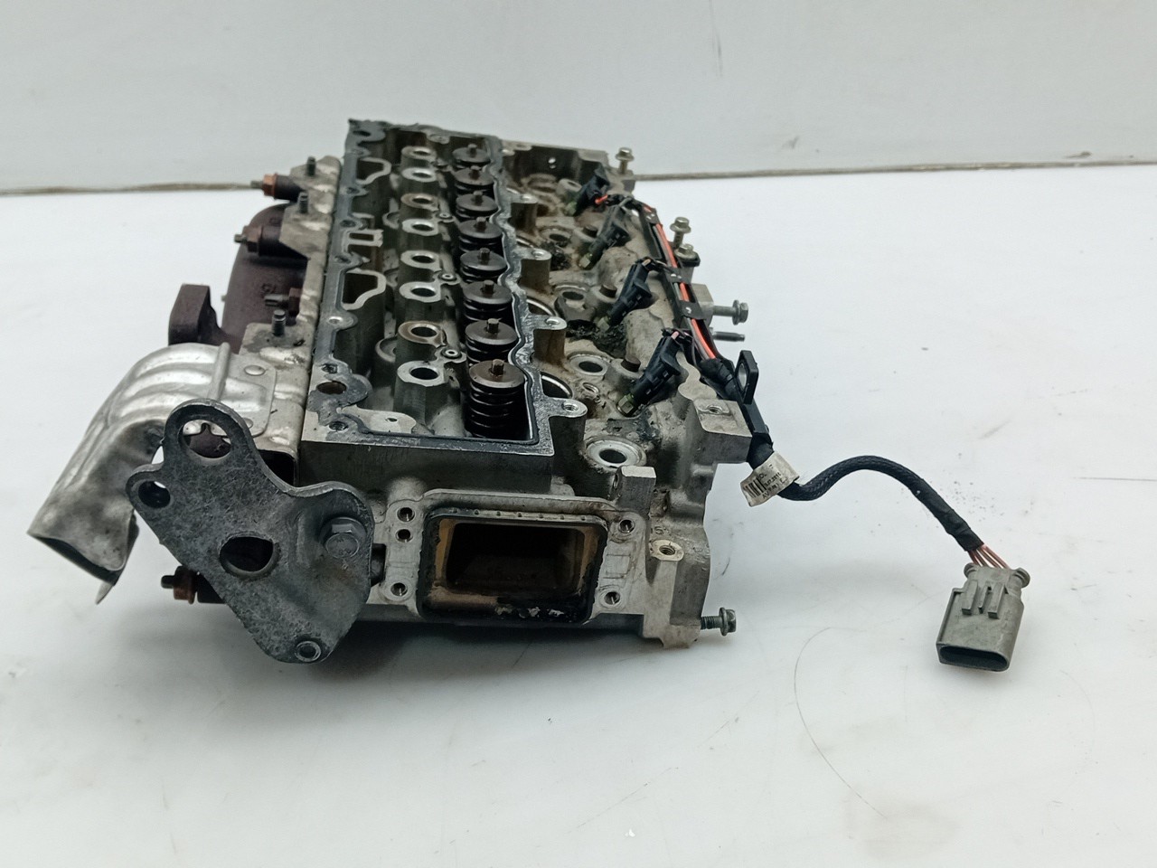 Cylinder head FORD Fiesta VI (CB1, CCN) Imagem-1