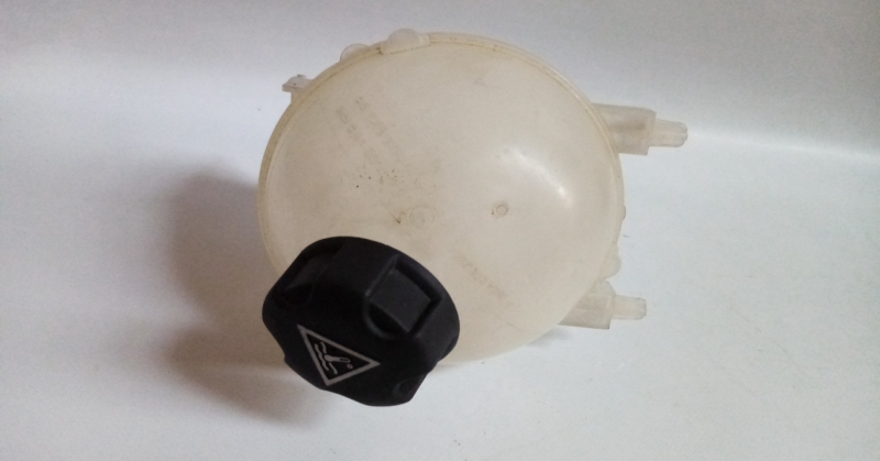 Reservatório / depósito da água / líquido de refrigeração