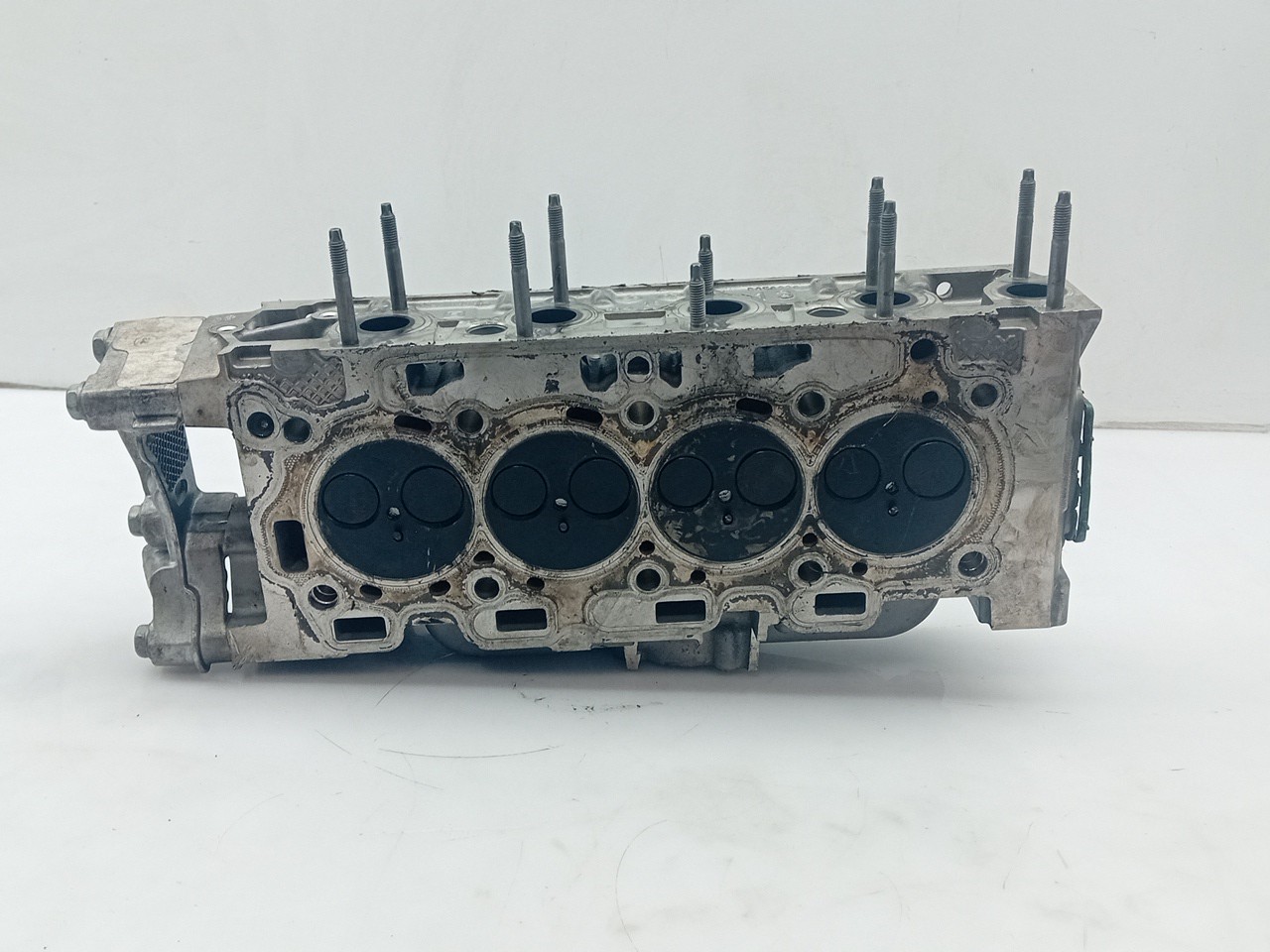 Cylinder head PEUGEOT 208 Imagem-1