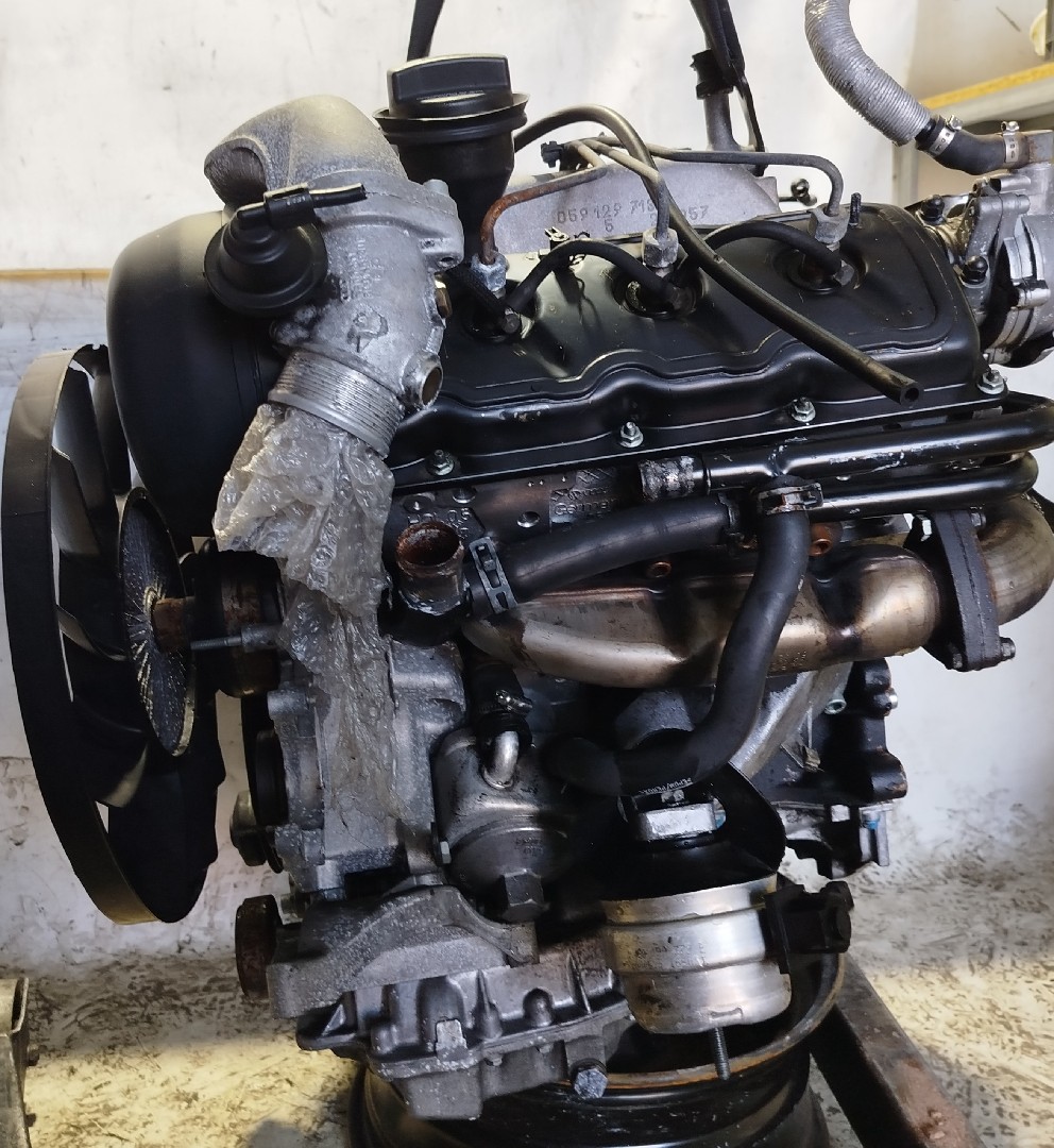 Moteur complet VOLKSWAGEN Passat Variant (3B6) Imagem-2