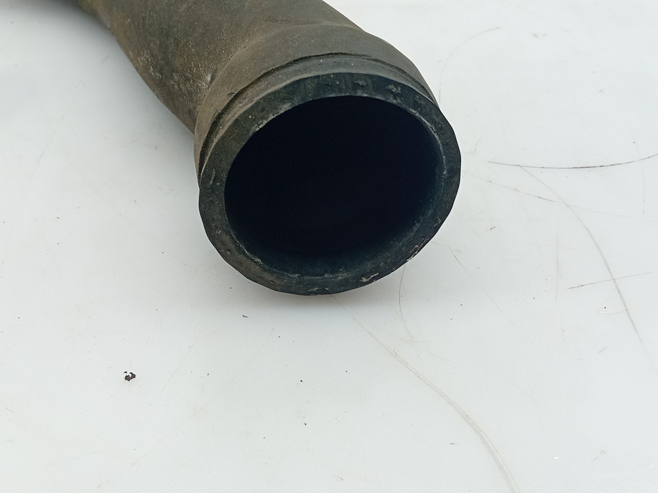 Intercooler pipe SKODA Octavia II Break (1Z5) Imagem-1