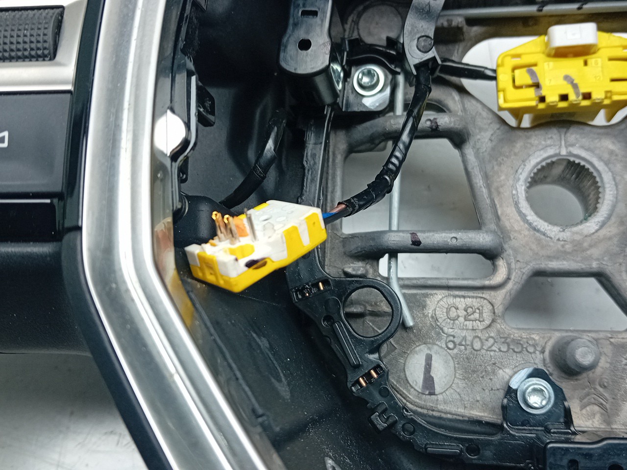 Volante de direção PEUGEOT 2008 II (U_) Imagem-1