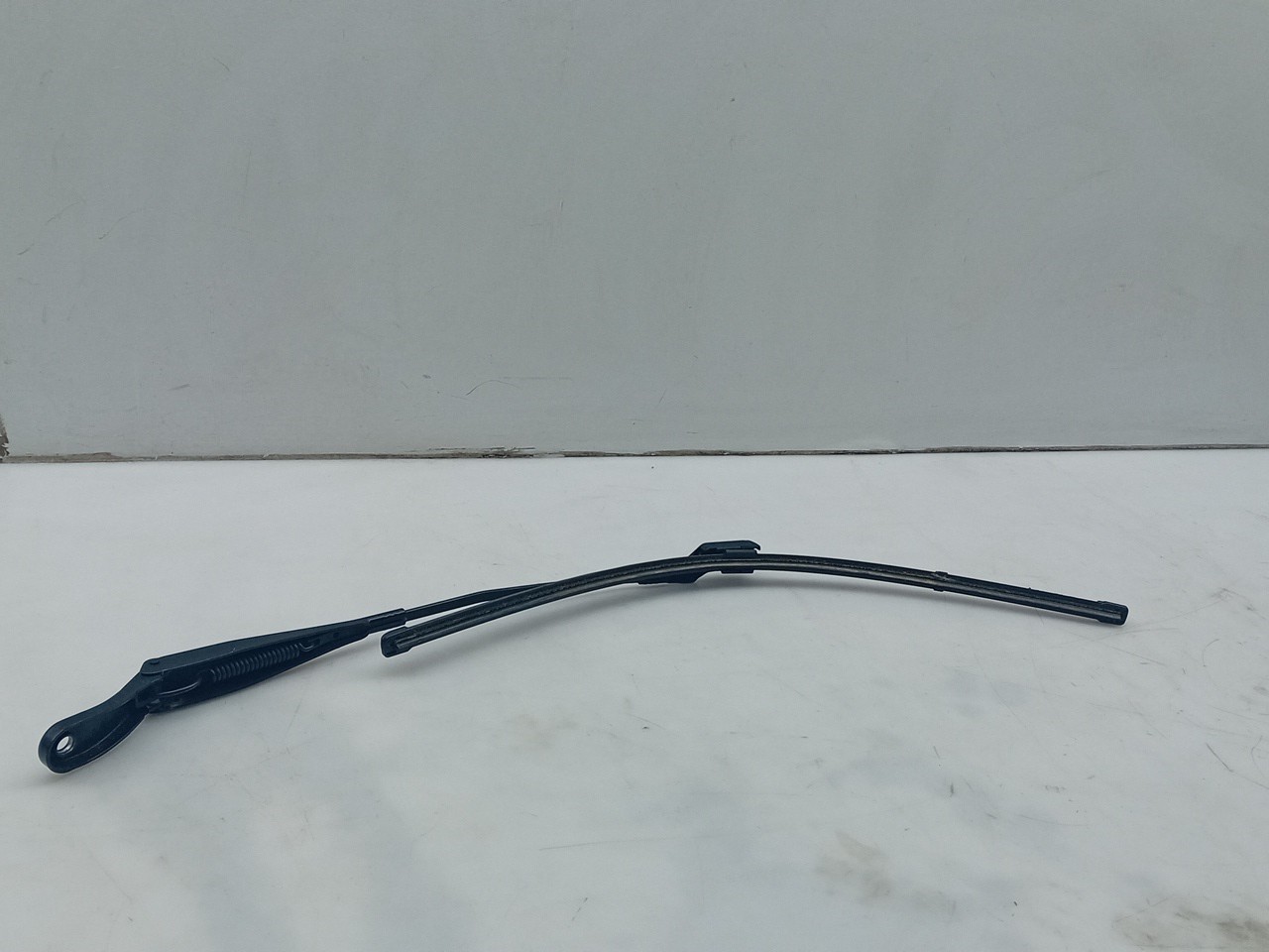Windscreen wiper arm Left front CITROËN C3 III (SX) Imagem-1