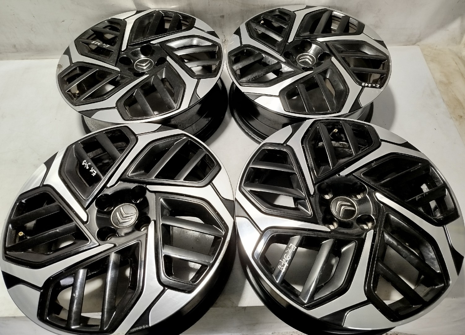 Wheel set CITROËN C4 III Imagem-1