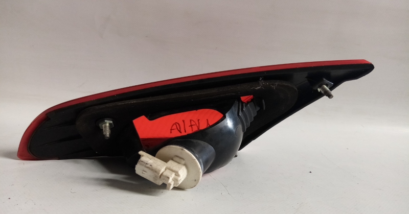 Left Tailgate light  MITSUBISHI Colt VI (Z3_A, Z2_A) Imagem-1