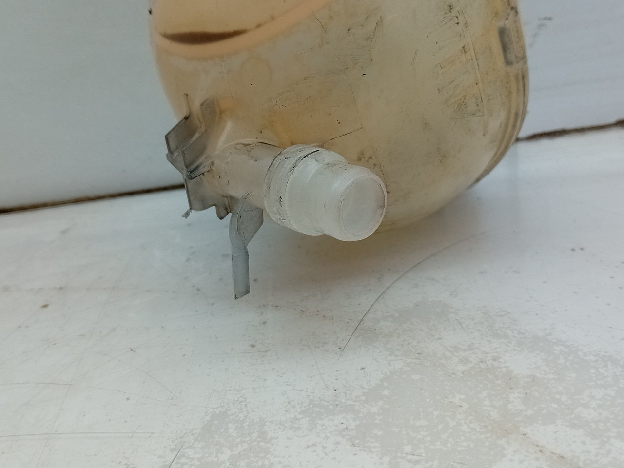 Réservoir/ Vase D'expansion De Liquide De Refroidissement CITROËN C4 III Imagem-1