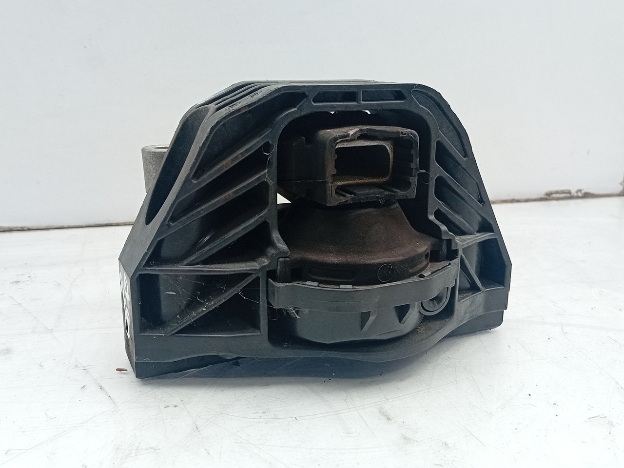 Engine Mount CITROËN C4 III Imagem-1
