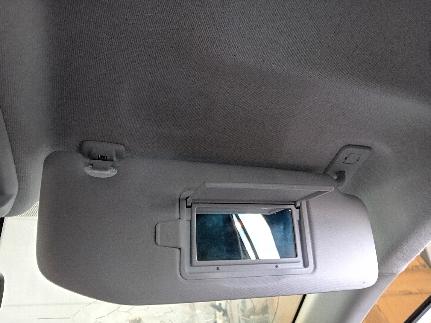 Right Sun Visor PEUGEOT 208 II Imagem-1