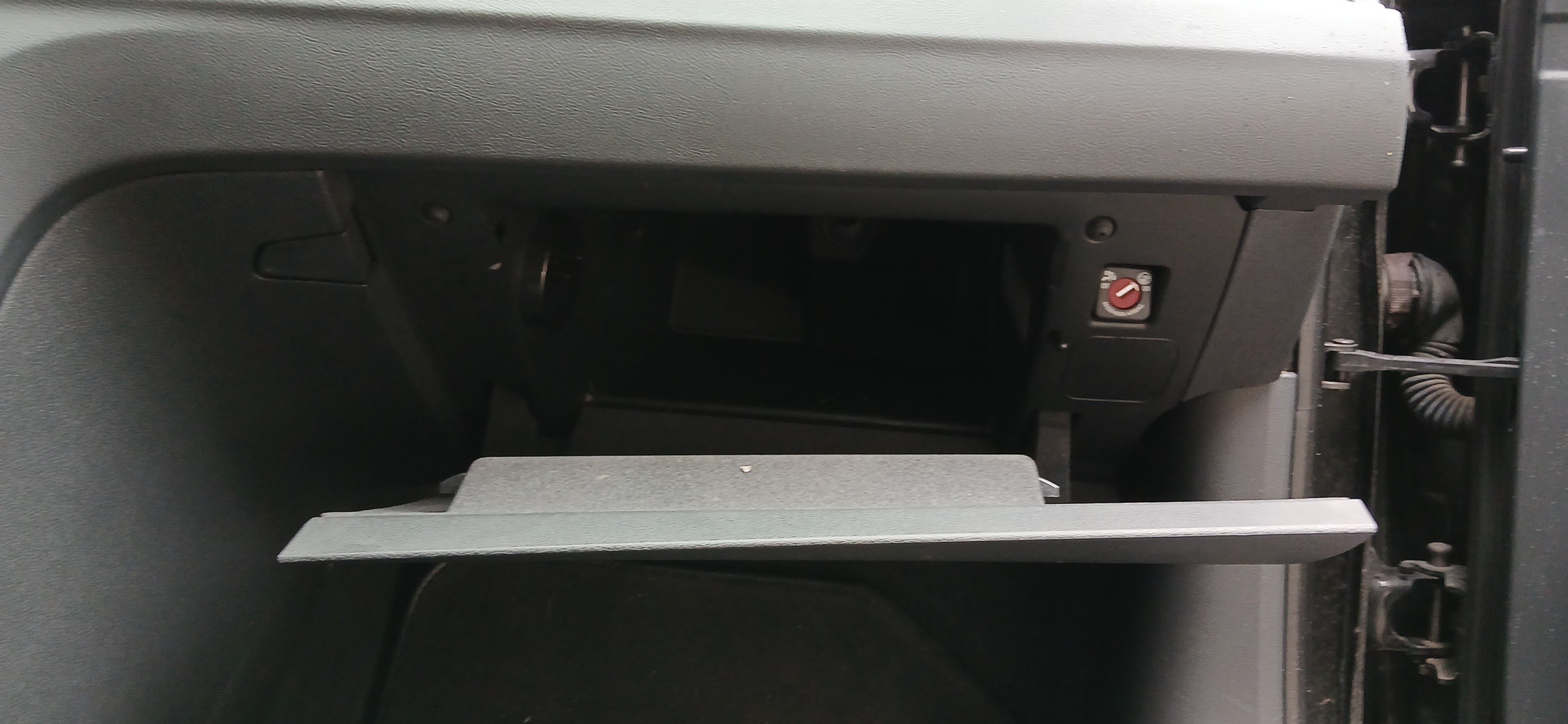 Porta luvas PEUGEOT 508 SW Imagem-1