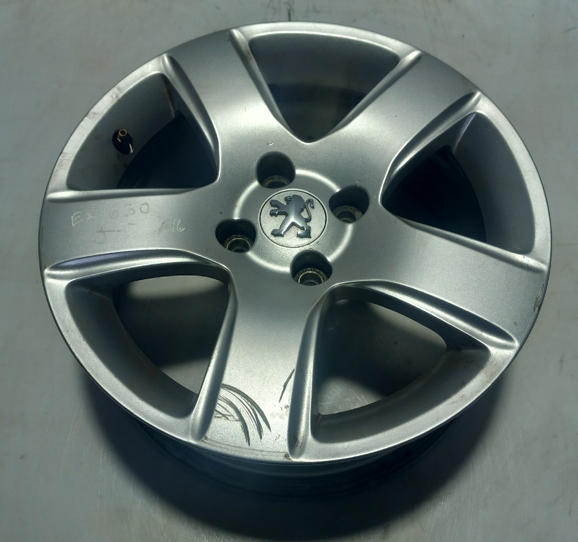 Jante Avant Gauche PEUGEOT 3008 I (0U_) Imagem-1