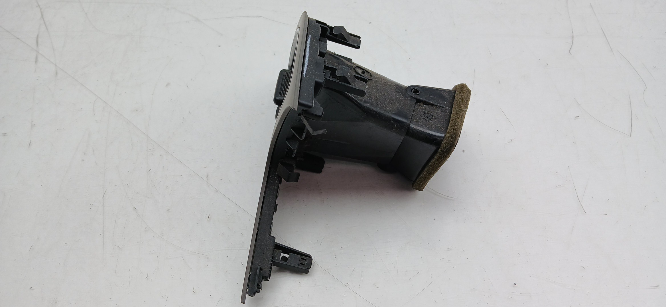 Difusor / salida de aire SEAT Leon ST (5F8) Imagem-1