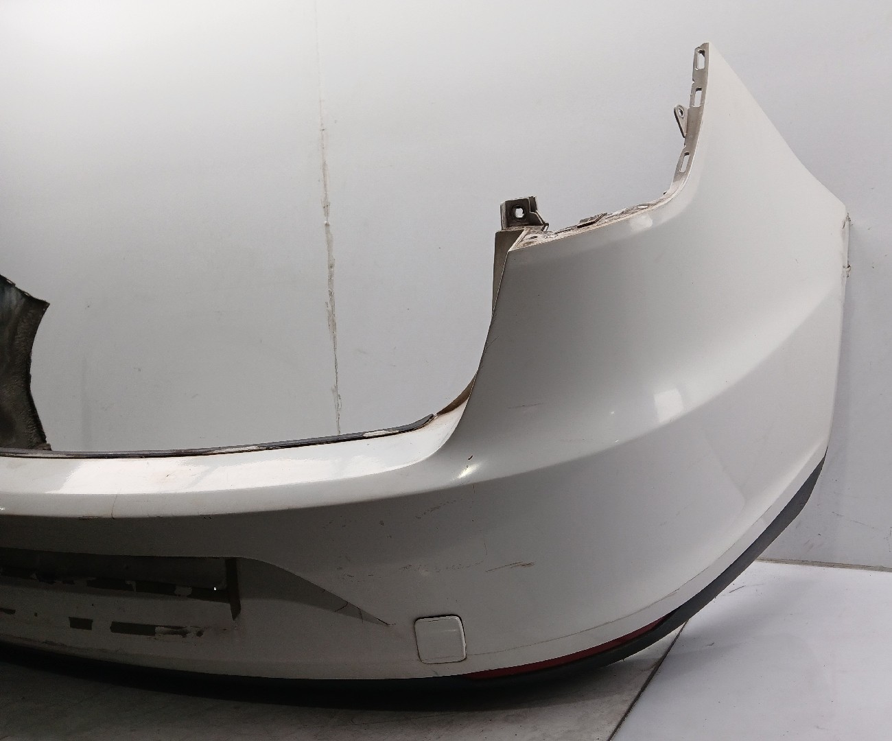 Parachoques Trasero SEAT Leon ST (5F8) Imagem-1