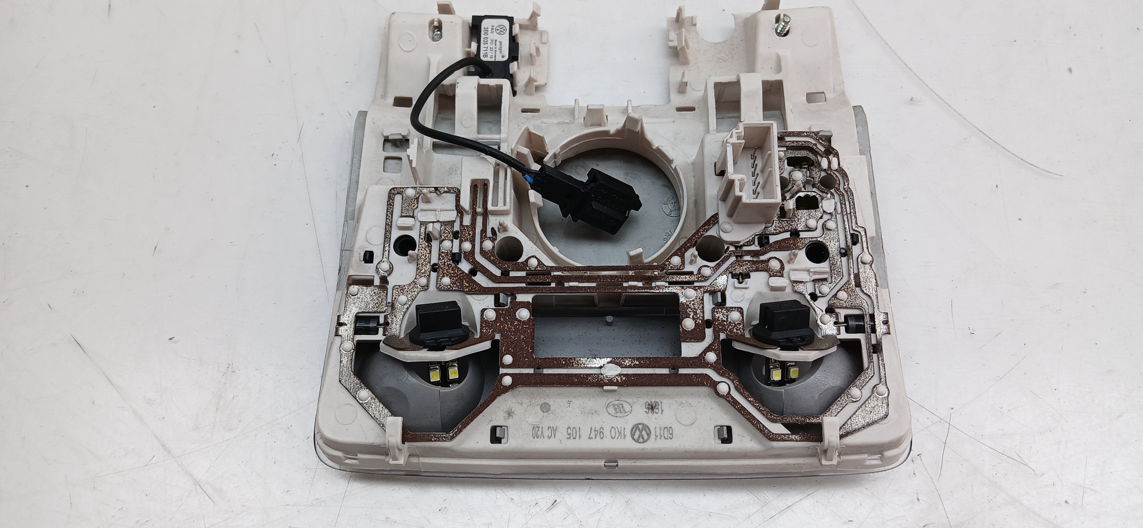 Plafonier frente SEAT Leon ST (5F8) Imagem-2