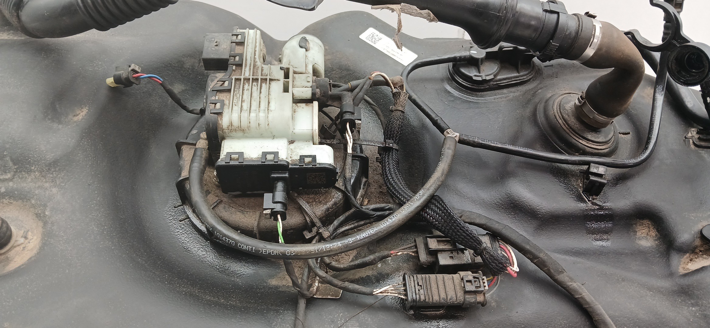 AdBlue tank MERCEDES-BENZ Classe M (W166) Imagem-1