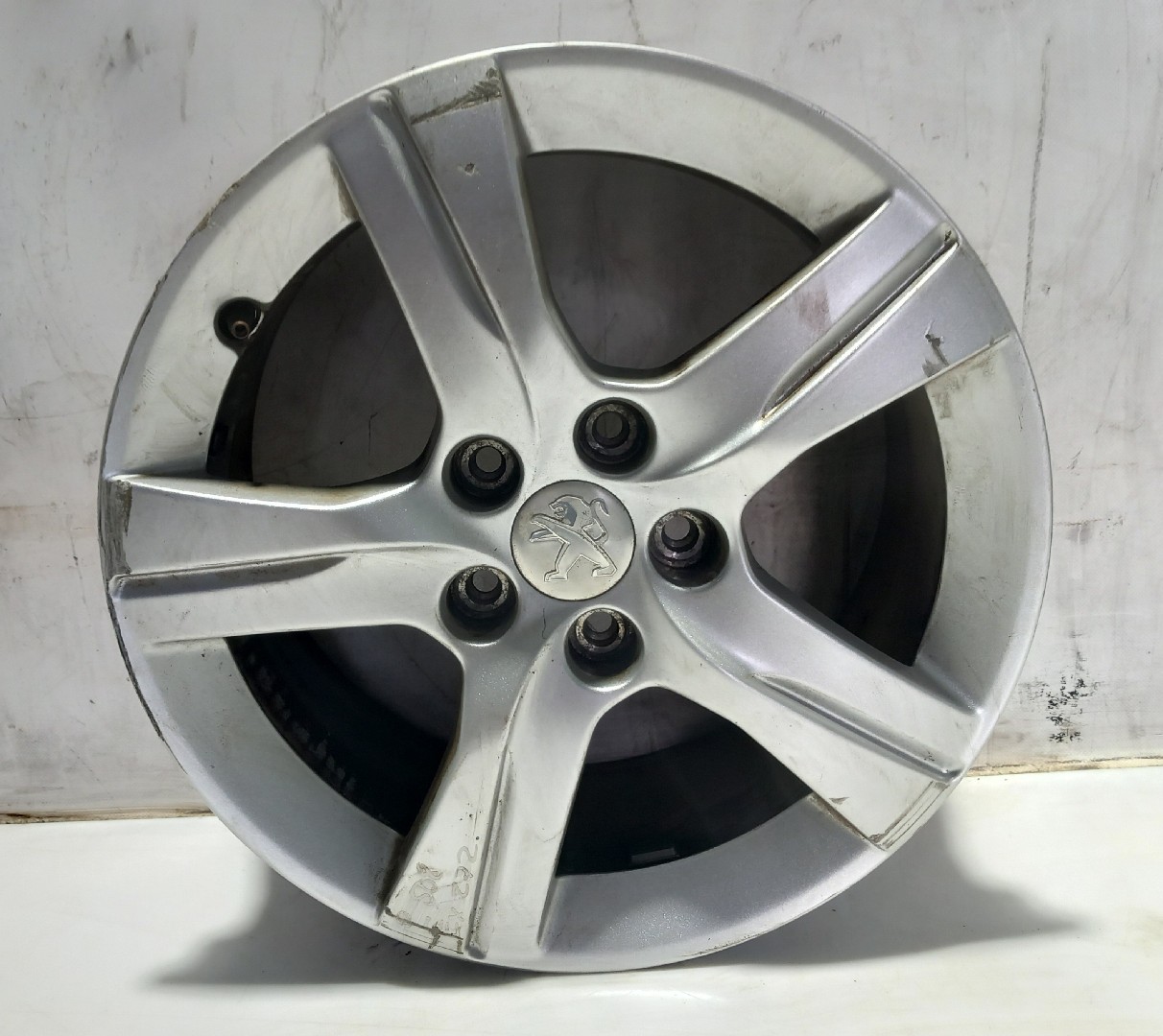 Left front Rim