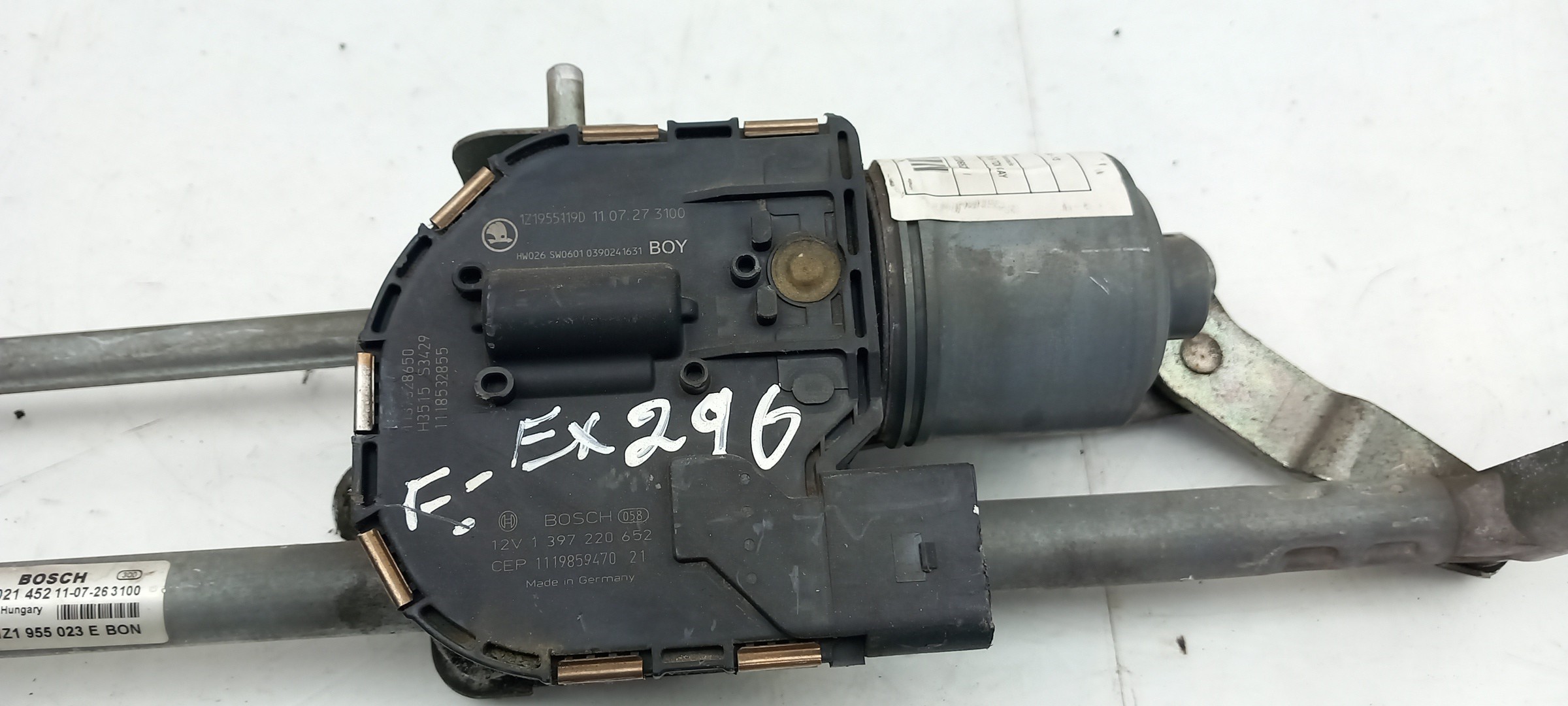 Front Wiper Motor SKODA Octavia II Hatchback (1Z3) Imagem-1