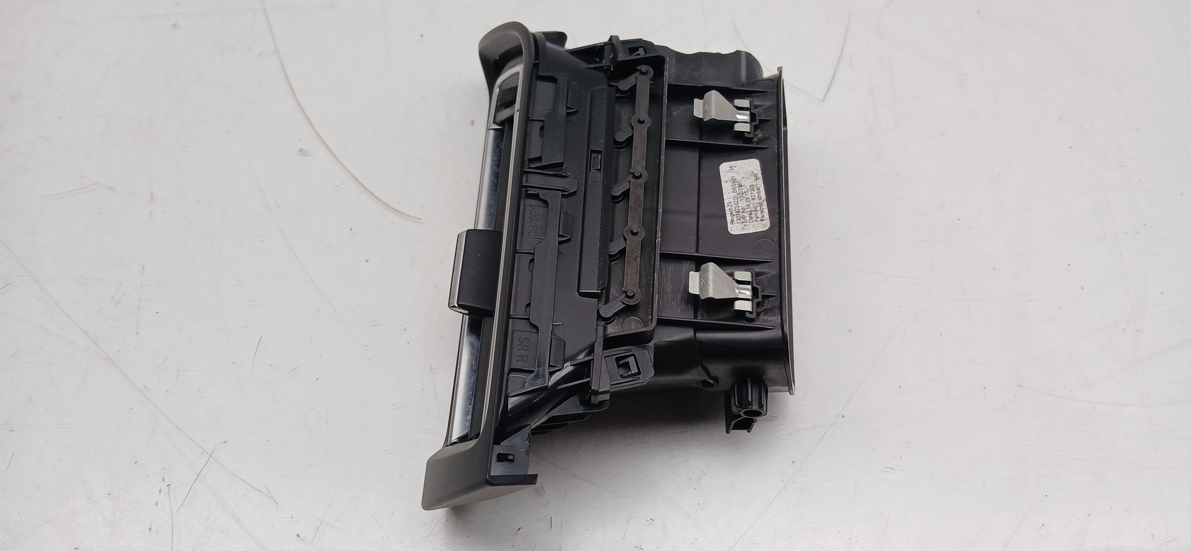 Diffuser / air vent PEUGEOT 308 SW II Imagem-1