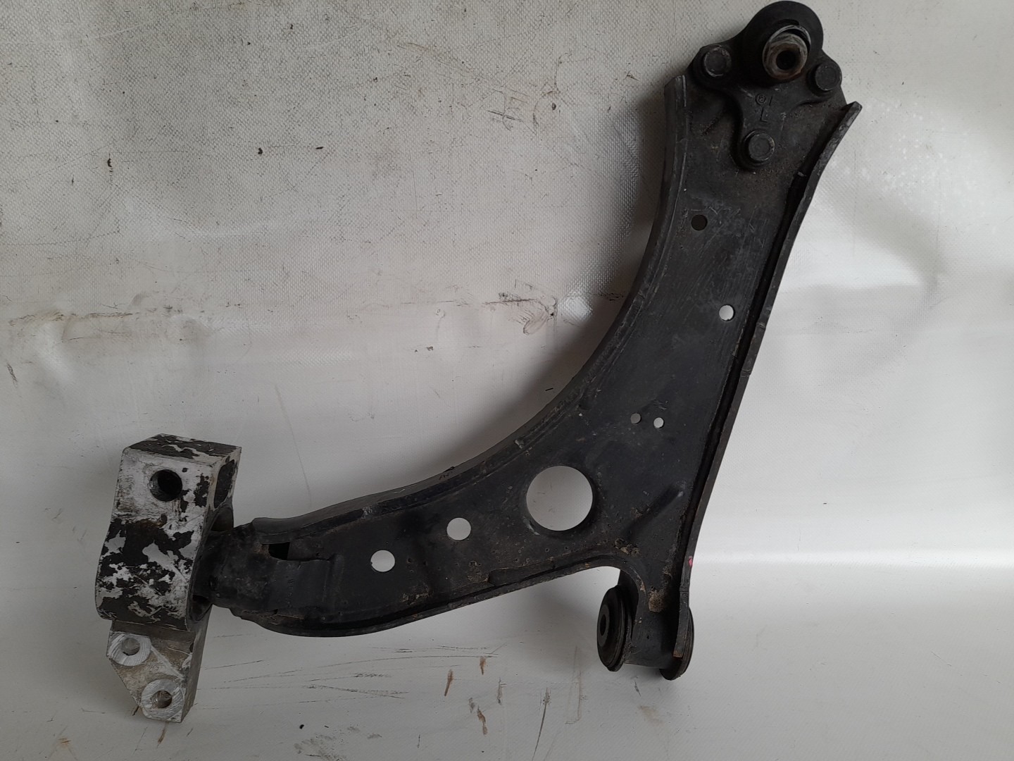 Left front suspension arm AUDI A3 (8P1) Imagem-1