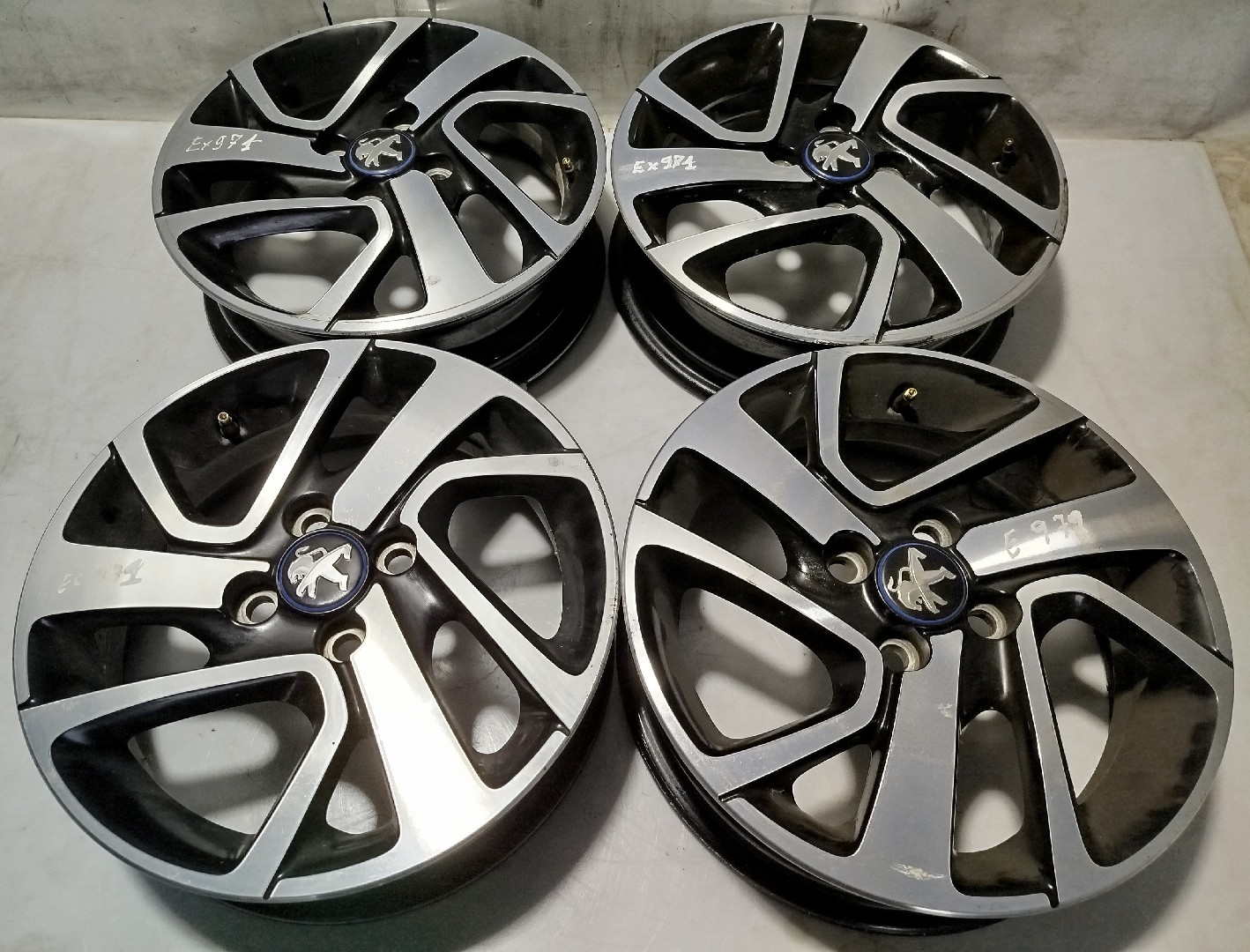 Wheel set PEUGEOT 108 Imagem-1