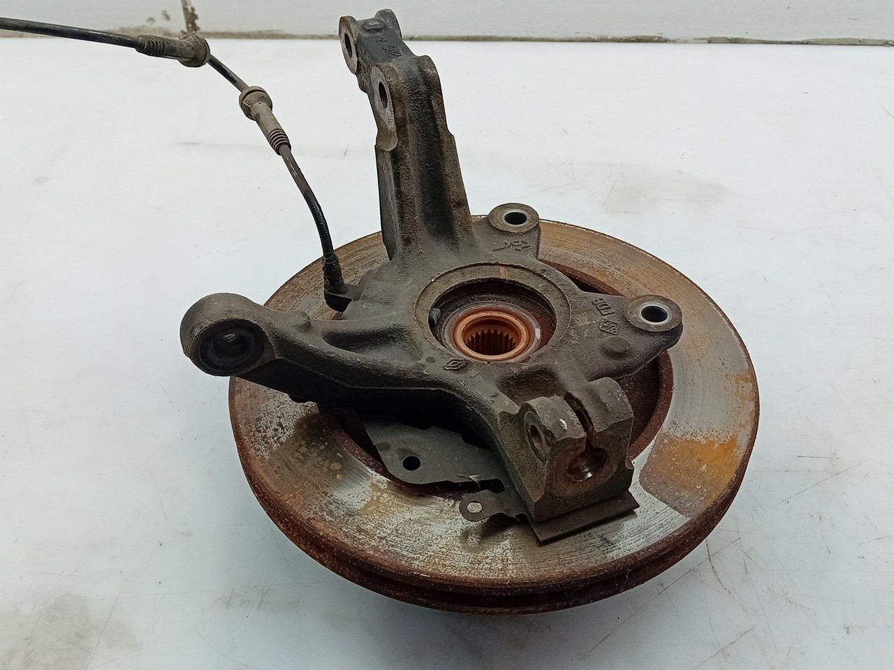 Left front steering knuckle RENAULT Clio IV (BH_) Imagem-1