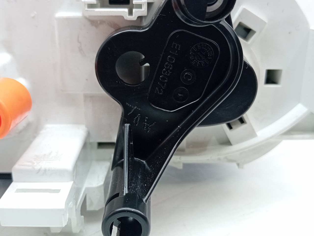 AC switch PEUGEOT 208 Imagem-2