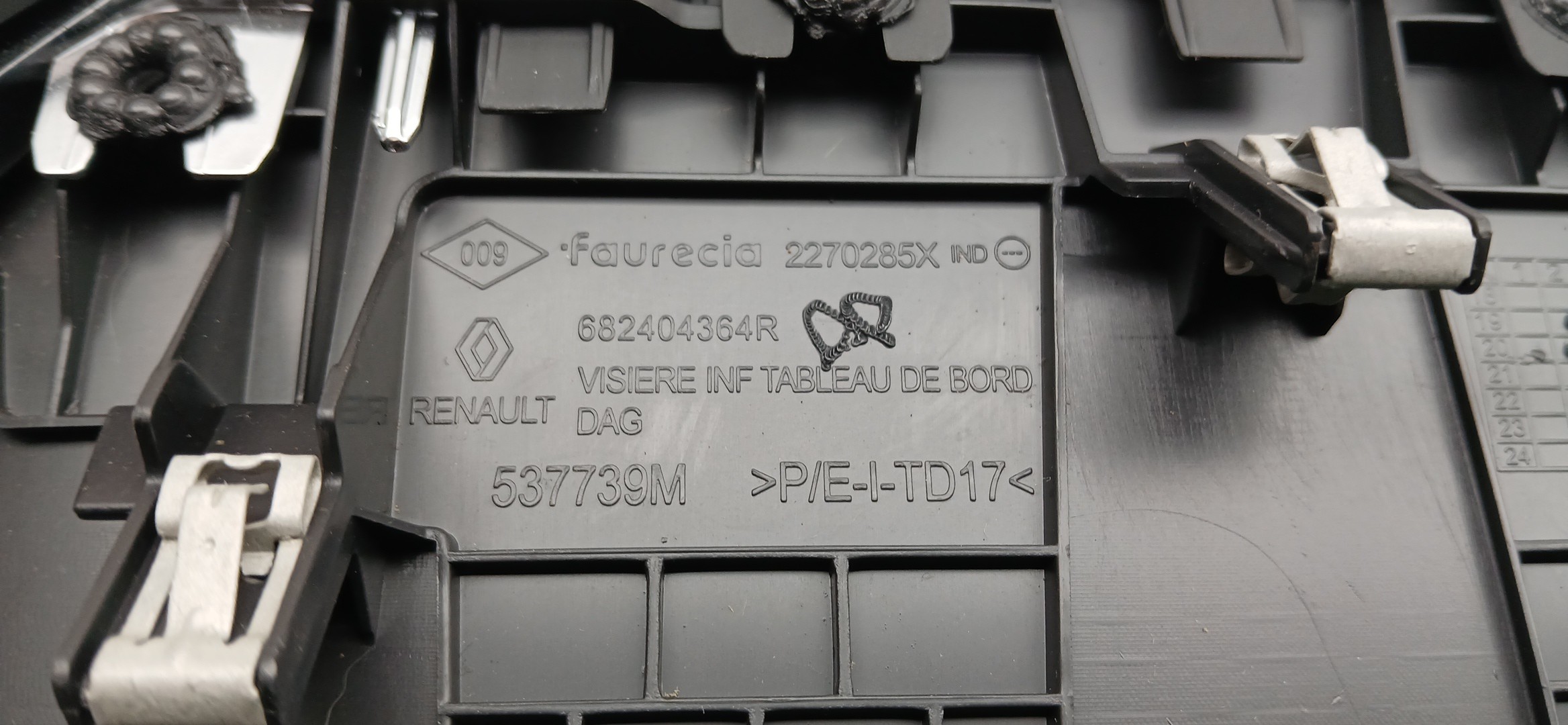 Moldura consola central / radio / aro RENAULT Zoe (BFM_) Imagem-2