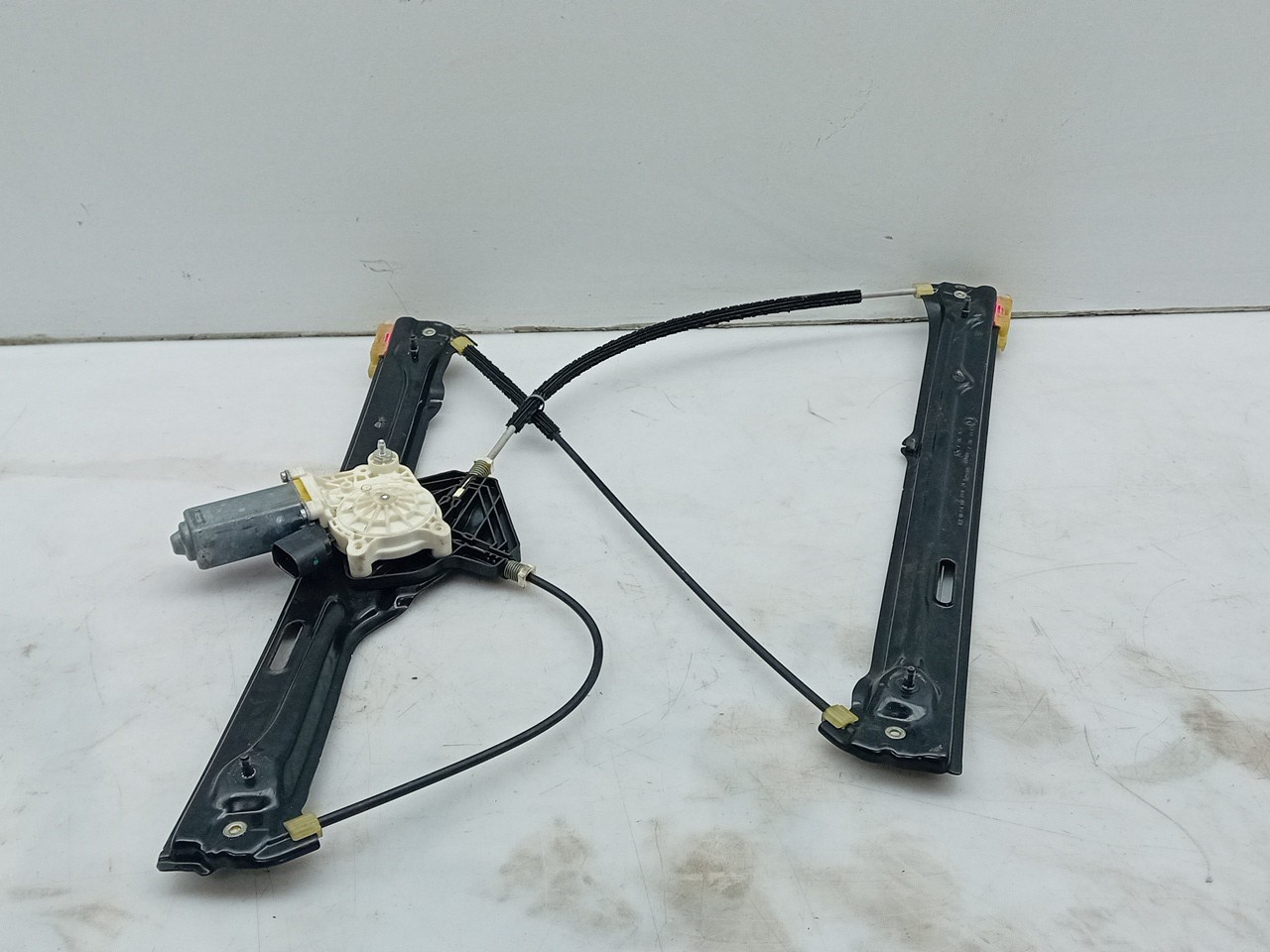 Right front window regulator BMW X5 (F15, F85) Imagem-1