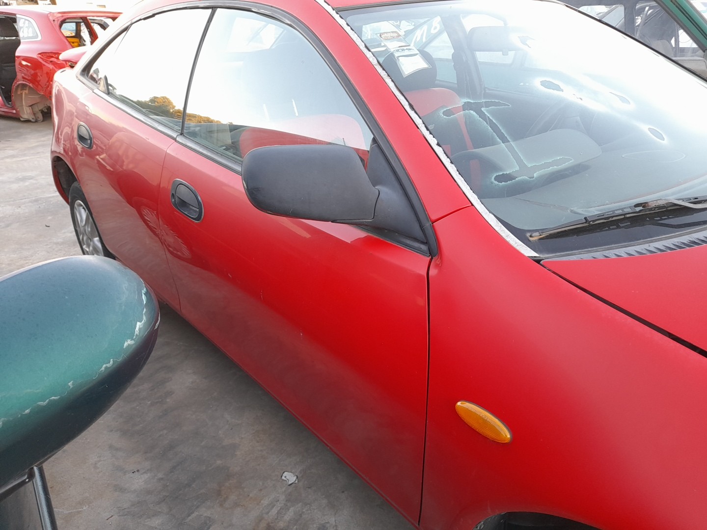 Porta anteriore destra MAZDA 323 F V (BA) Imagem-0