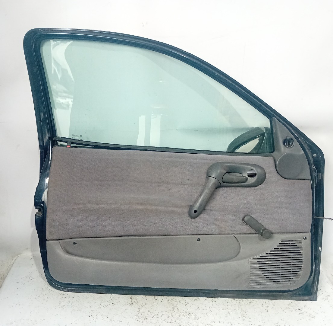 Porta frente esquerda OPEL Corsa B Imagem-1