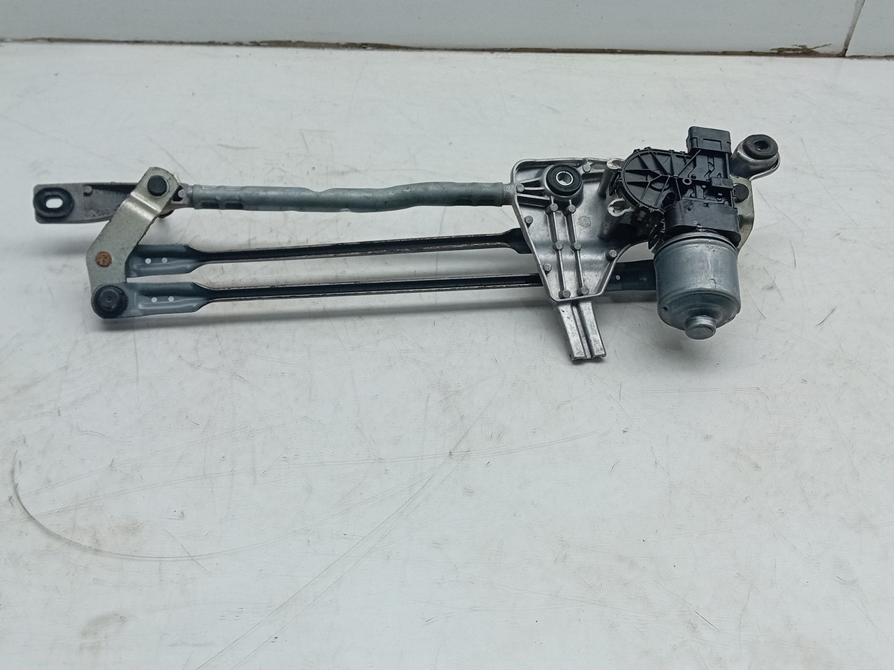 Front Wiper Motor