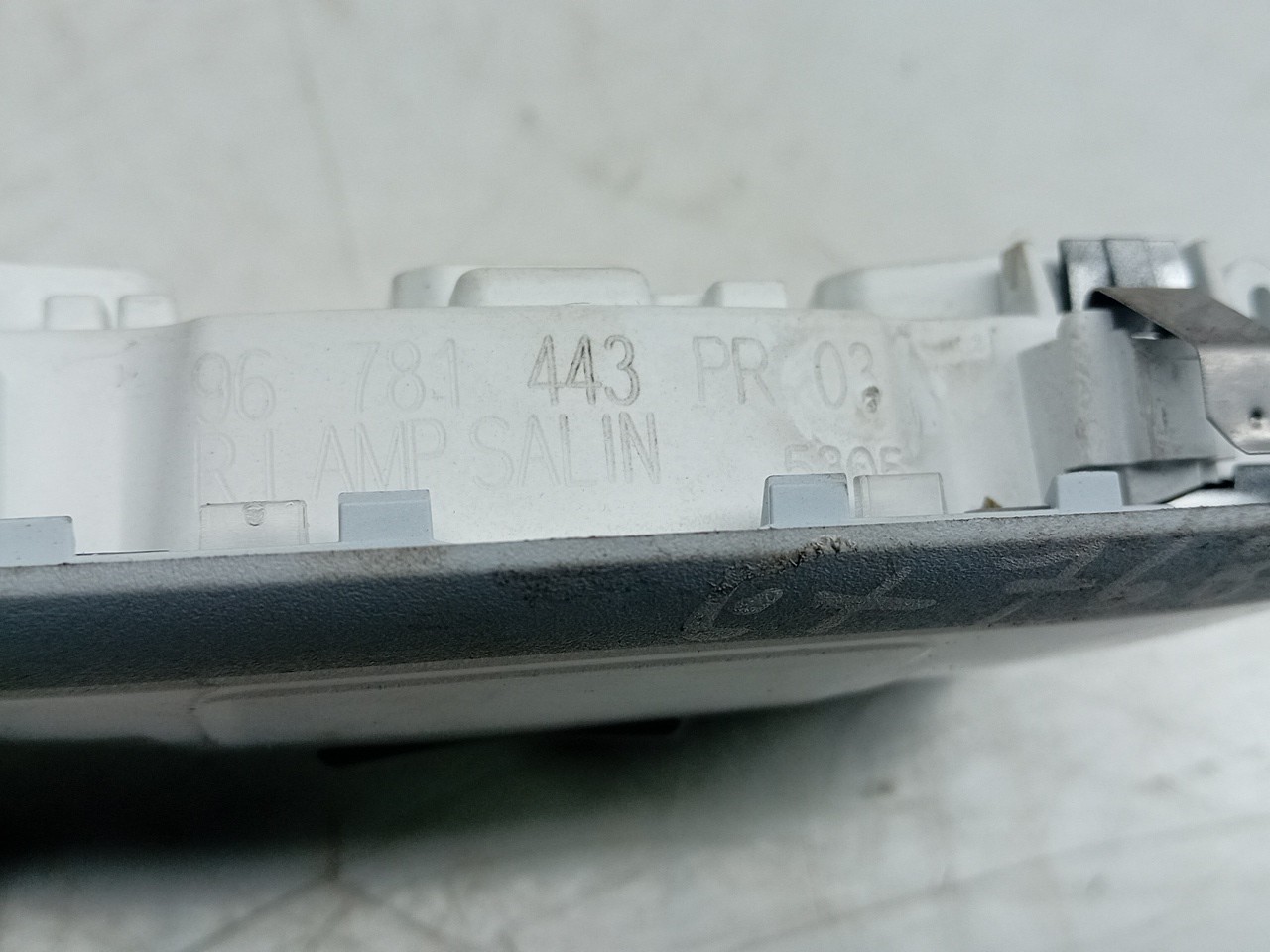 Front seat light PEUGEOT 308 II Imagem-2