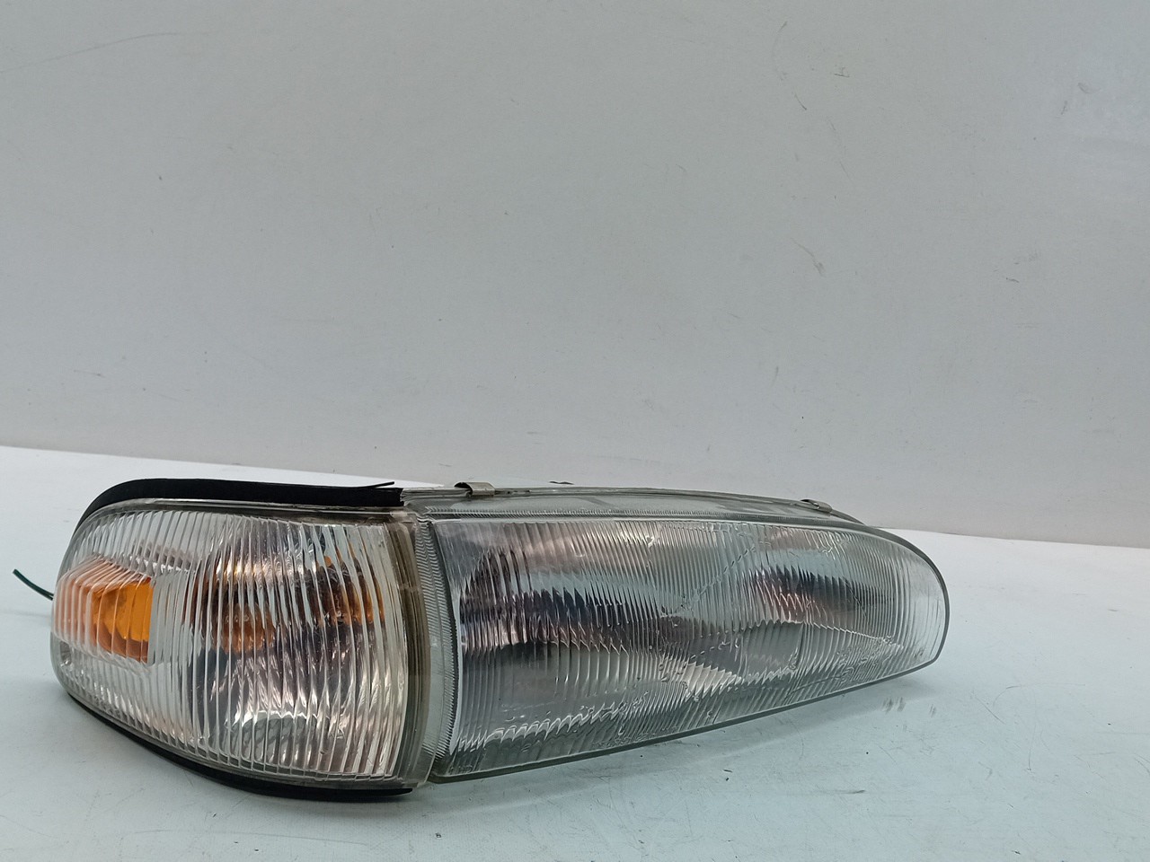 Ótica / farol direita HYUNDAI H100 Imagem-1
