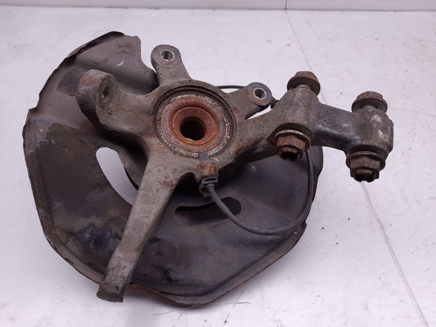 Right front steering knuckle MERCEDES-BENZ Classe A (W169) Imagem-1