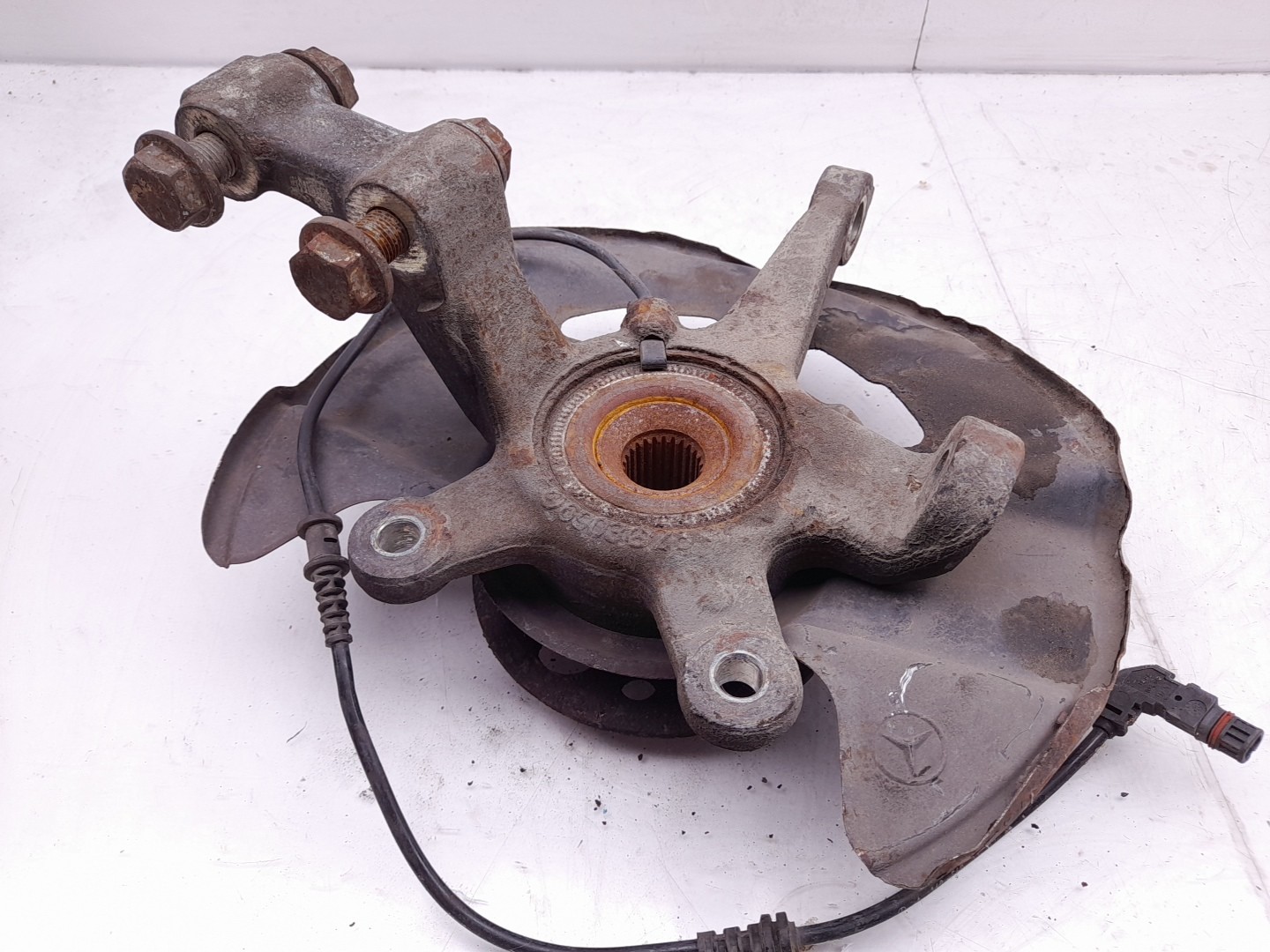Right front steering knuckle MERCEDES-BENZ Classe A (W169) Imagem-2