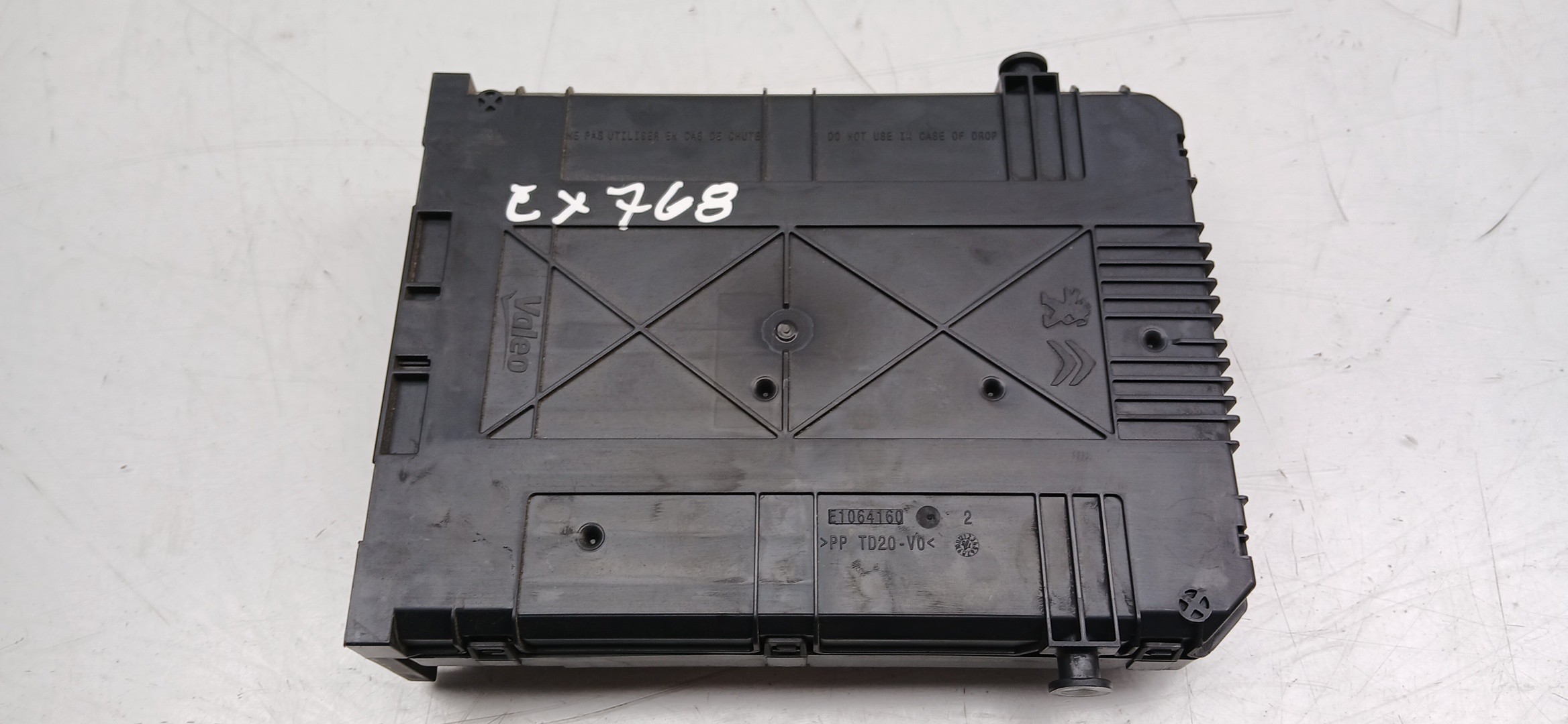 Caja fusibles / SAM / BSI PEUGEOT 308 II Imagem-1