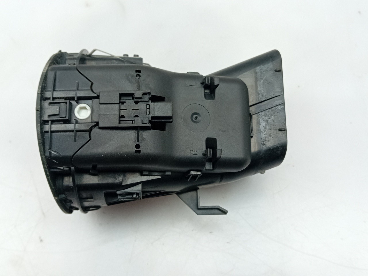 Diffuser / air vent MERCEDES-BENZ CLS (C219) Imagem-1