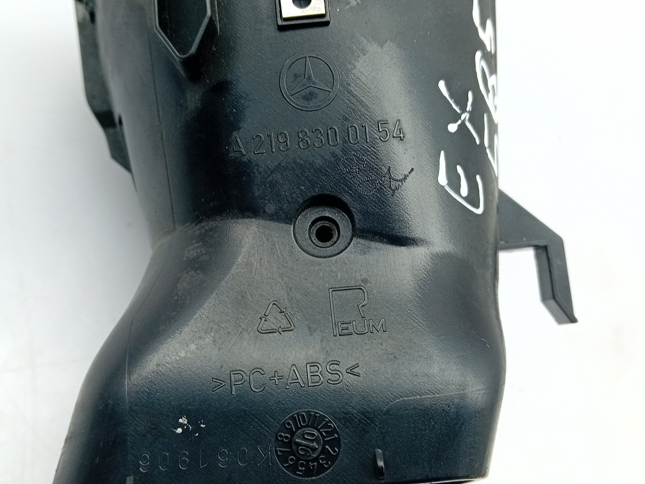 Diffuser / air vent MERCEDES-BENZ CLS (C219) Imagem-2