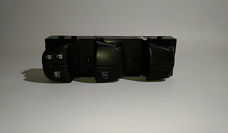 Left Front window control