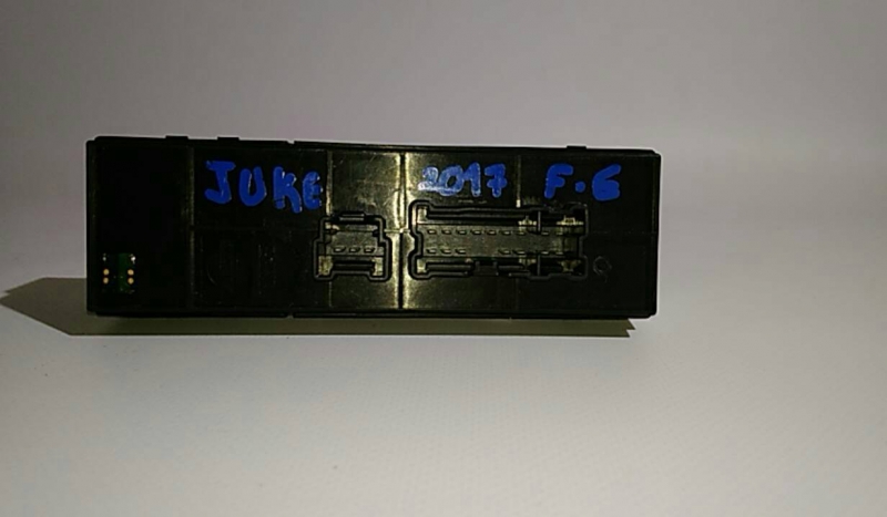 Left Front window control NISSAN Juke (F15) Imagem-1