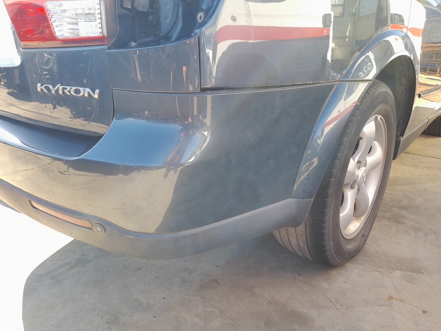 Parachoques Trasero SSANGYONG Kyron Imagem-2